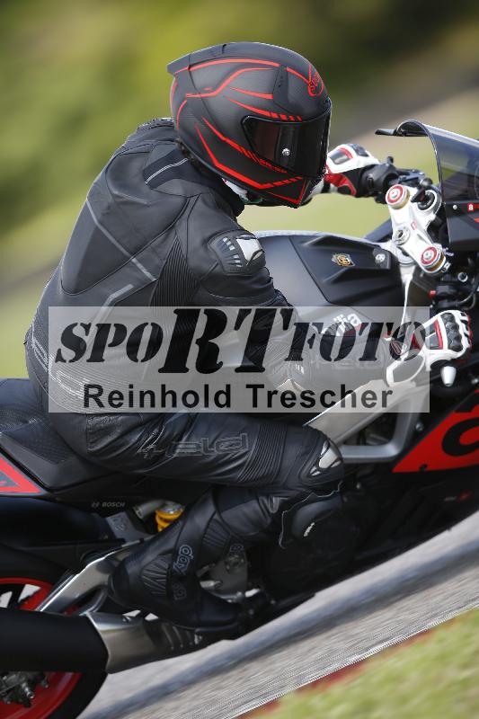 /Archiv-2024/29 12.06.2024 MOTO.CH Track Day ADR/Gruppe blau/58